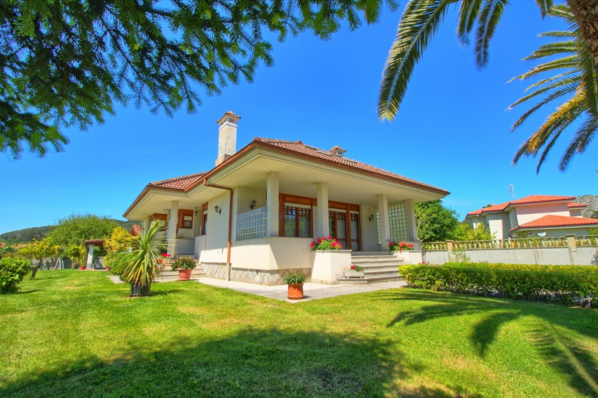 casa con jardín